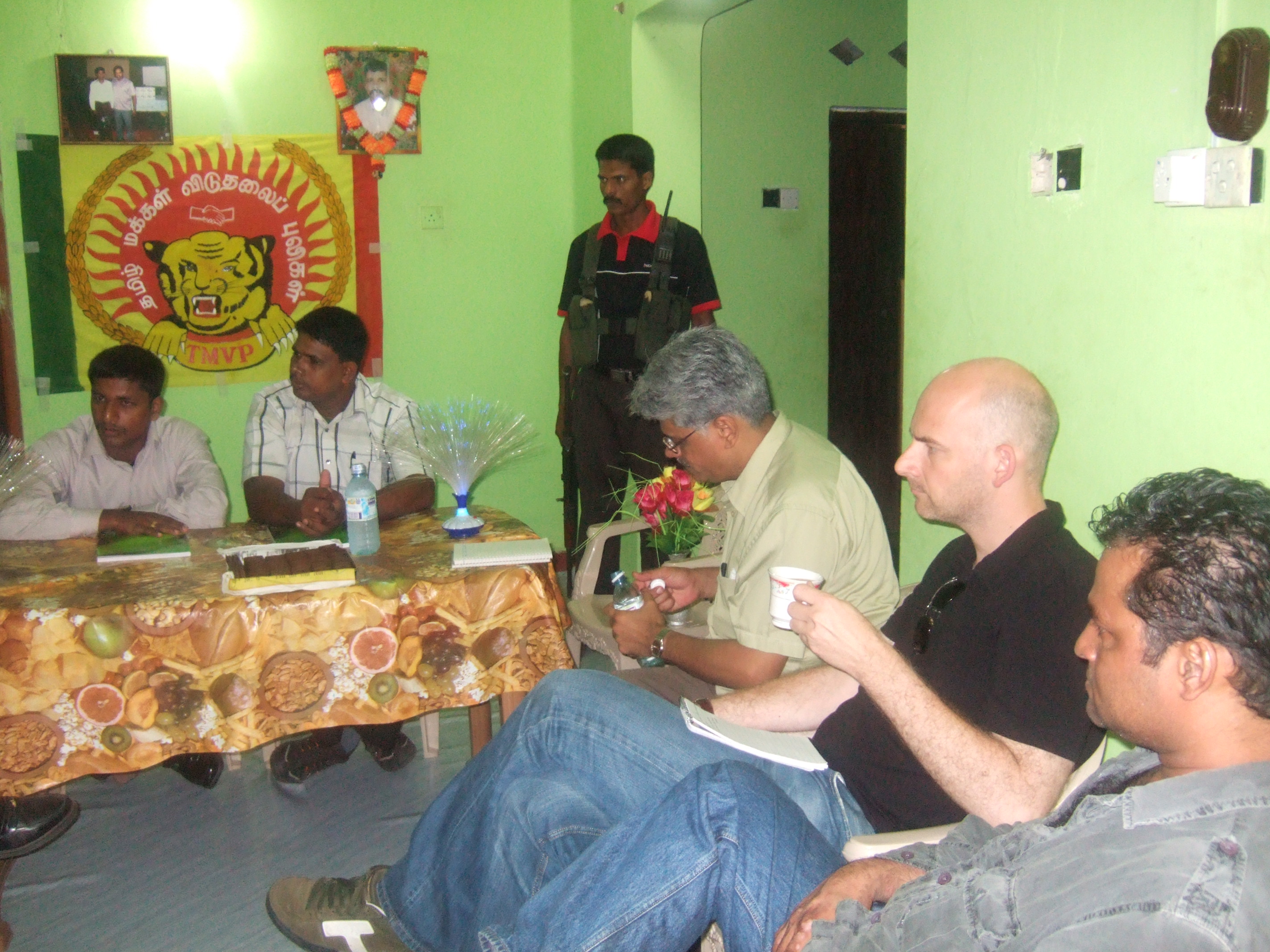 Pic A - From Left - Inayapaarathi, Jeevendran, an armed crader,Sukumar Muralidharan,David Dadge and Uvindu Kurukulasuriya - Photo by Athula Vithanage