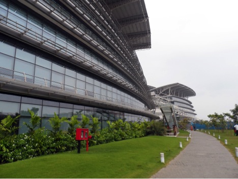 The TCS Complex of extraordinary design. A creation of Uruguayan Architects.