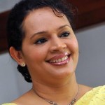 ඩයනා ගමගේ -සභාපති - එක්සත් කාන්තා පෙරමුණ