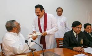 Mahinda Rajapaksa Nomination 2014 Pic President's media