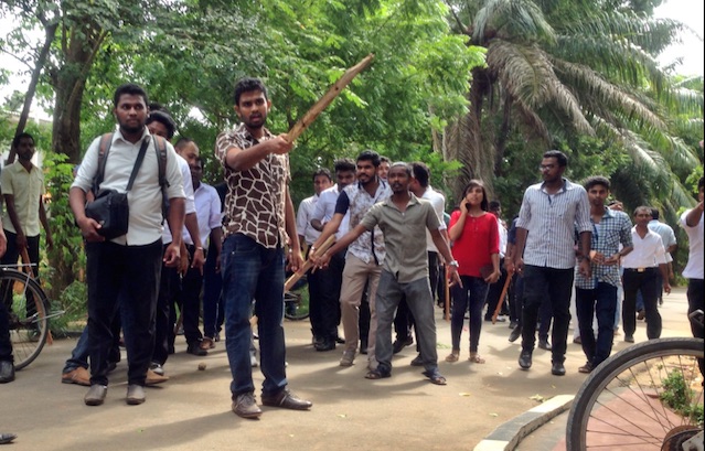 Jaffna students' clash picture via https-::twitter.com:uthayashalin